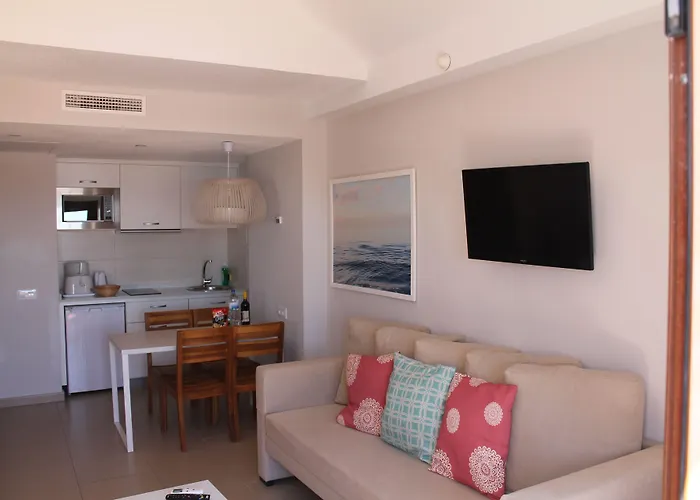Apart-hotel Grupotel Flamingo Playa Blanca (Lanzarote)